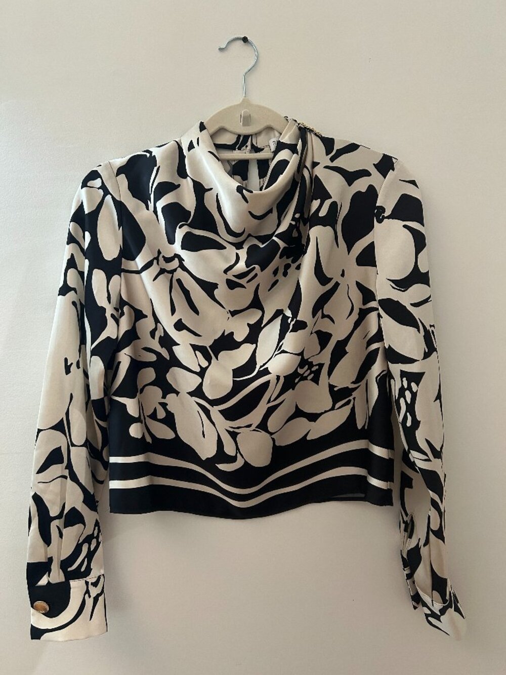 Rachel Zoe Black and Cream Satin Cown Neck Blouse XS